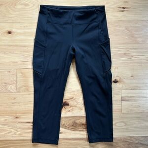 Lululemon Black Side Pocket 21” Leggings | Size 8